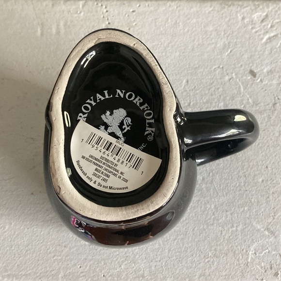 NWT- 16.9floz- Black Ceramic Glazed Skull 💀 Mug - Picture 10 of 16